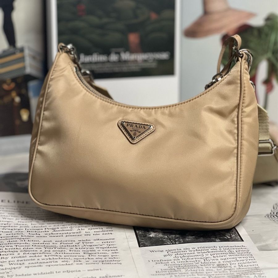 Prada 三合一 Prada Re-Edition 2005再生尼龍手袋斜背包 奶茶色-2