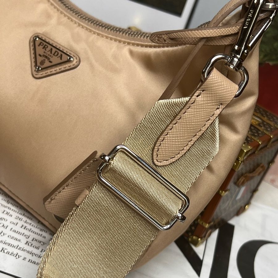 Prada 三合一 Prada Re-Edition 2005再生尼龍手袋斜背包 奶茶色-24