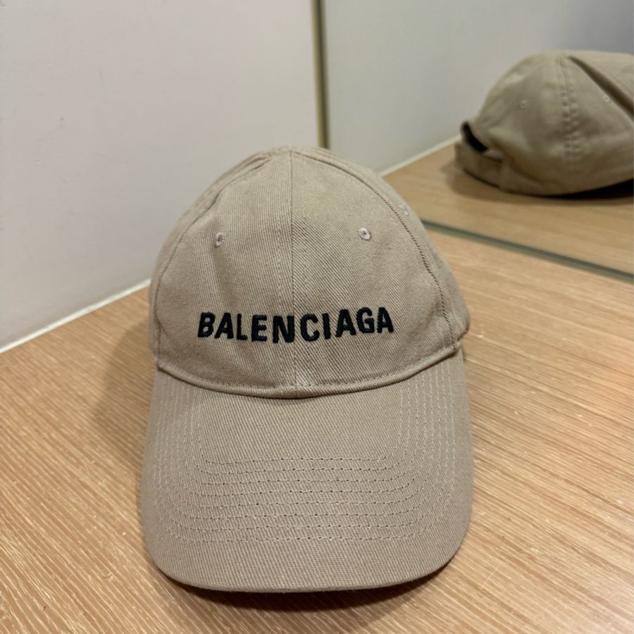 Balenciaga 巴黎世家卡其帽子-1