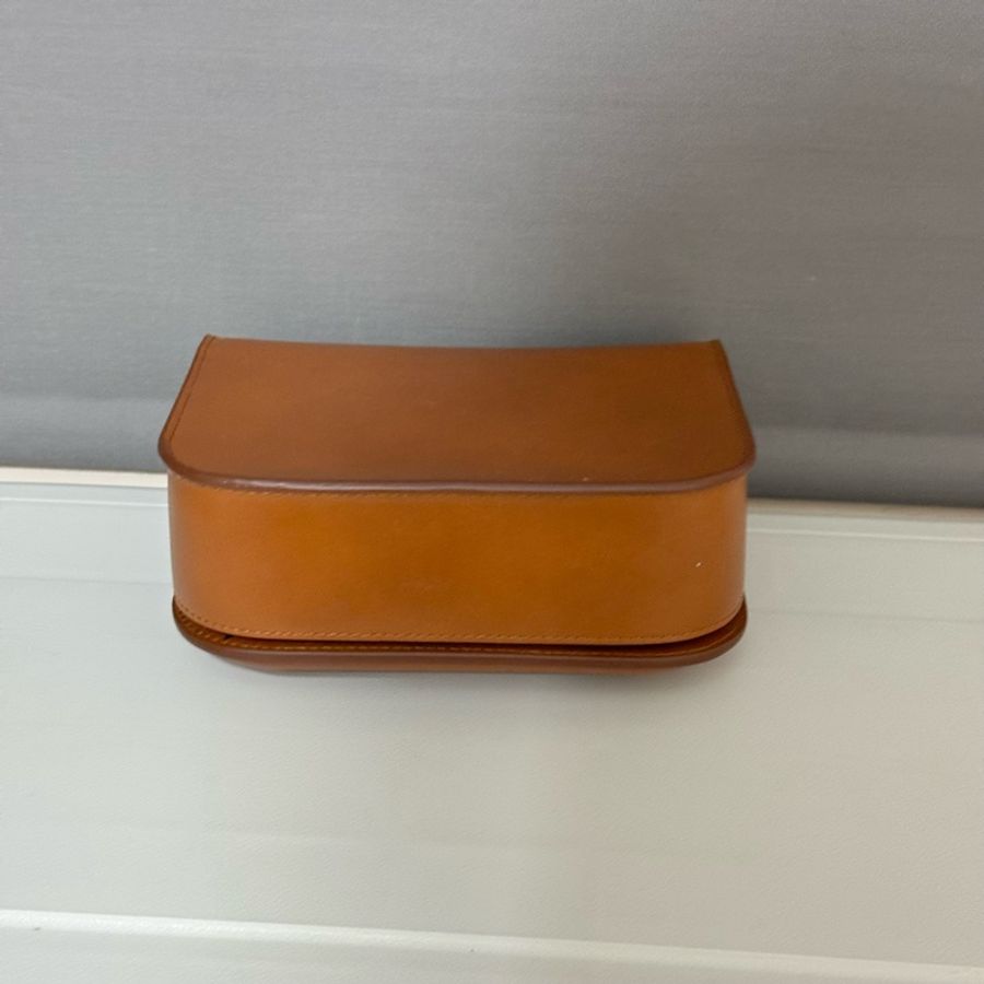 Burberry Small Elizabeth Crossbody Bag brown-7