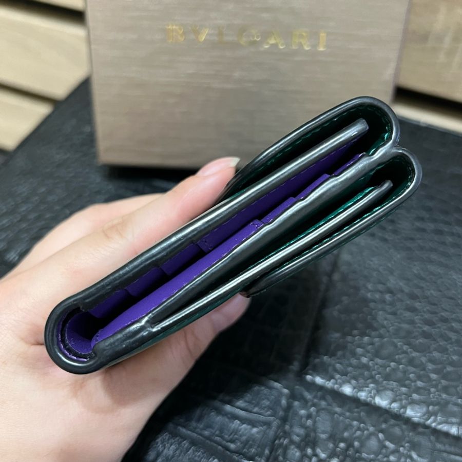 寶格麗 Serpenti Forever 瑪瑙眼蛇頭小牛皮 三折短夾-3