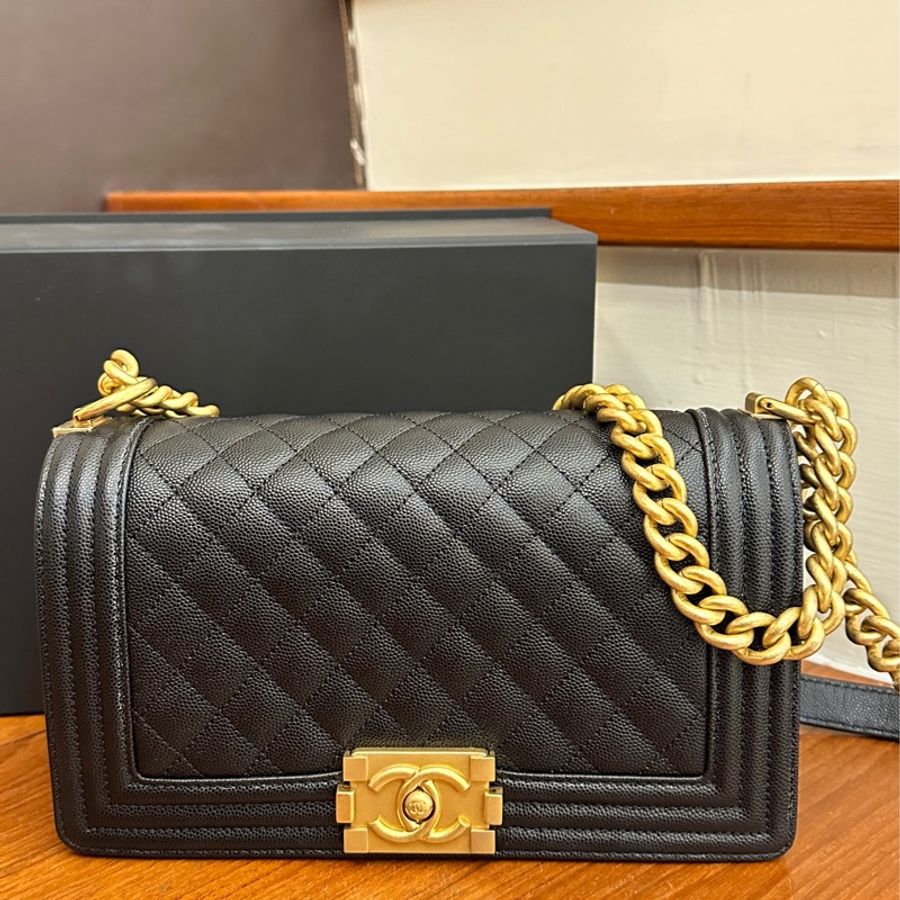 CHANEL 黑荔枝復古金BOY鏈包25-0