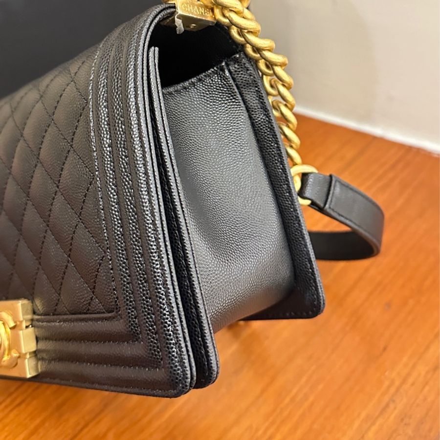 CHANEL 黑荔枝復古金BOY鏈包25-3