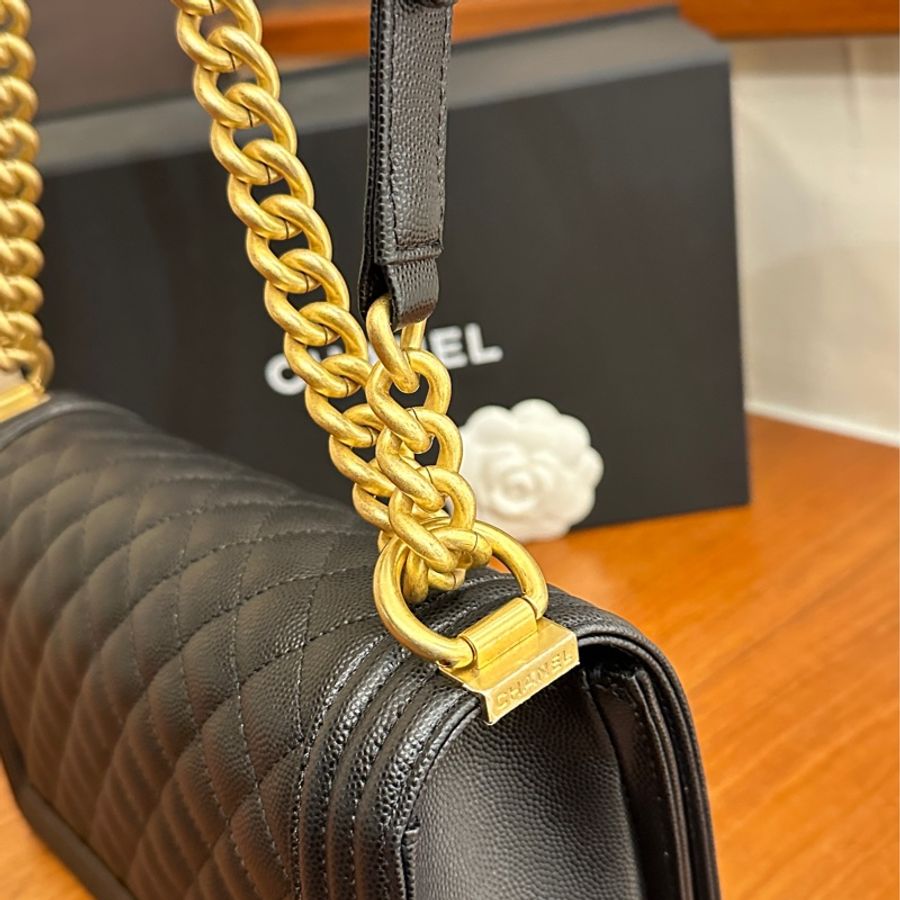 CHANEL 黑荔枝復古金BOY鏈包25-6