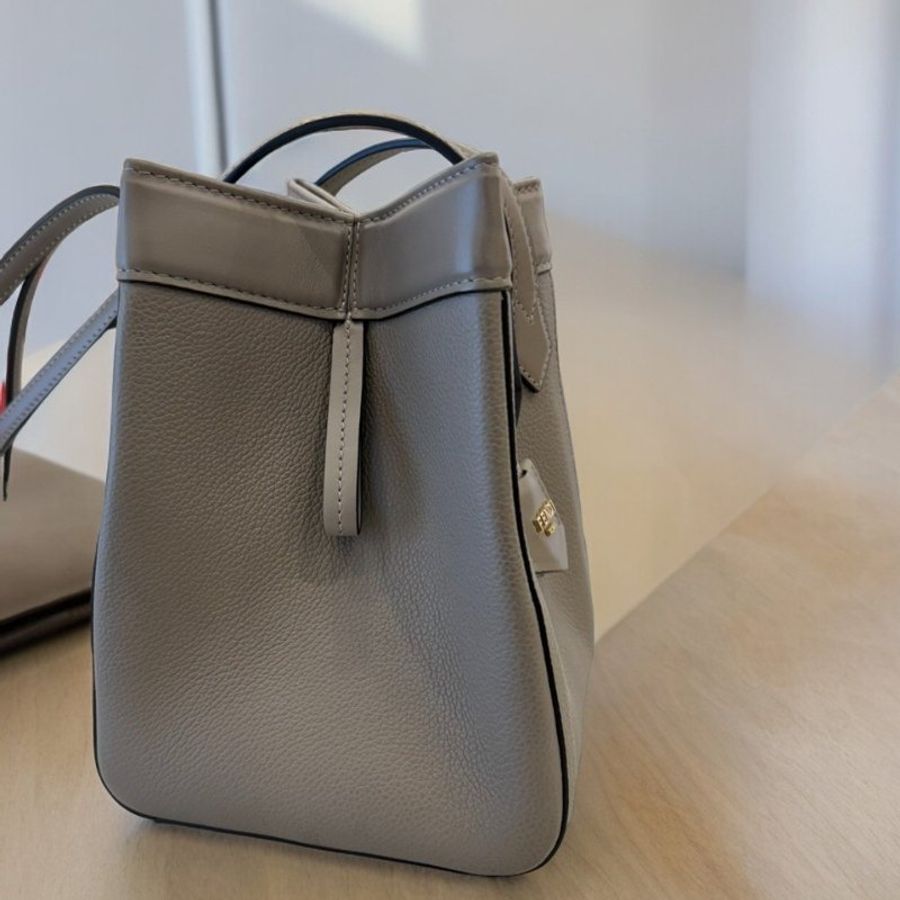 FENDI ORIGAMI MINI大象灰摺疊包-2