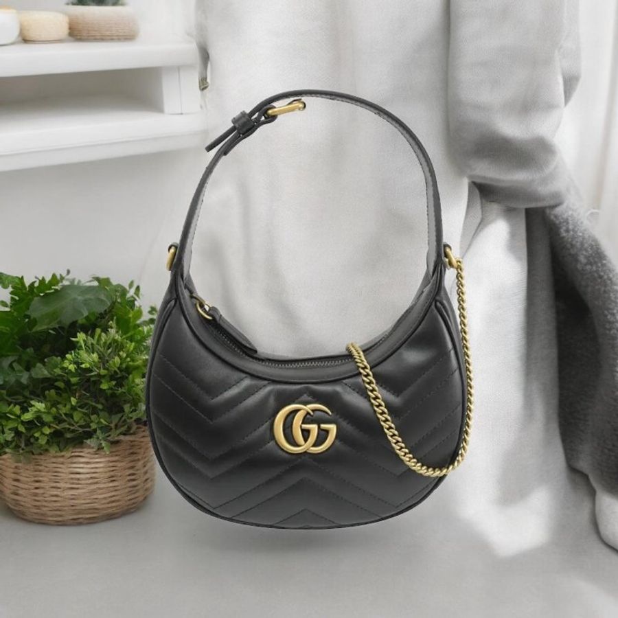 GUCCI GG Marmont系列半月造型迷你手袋/黑-0