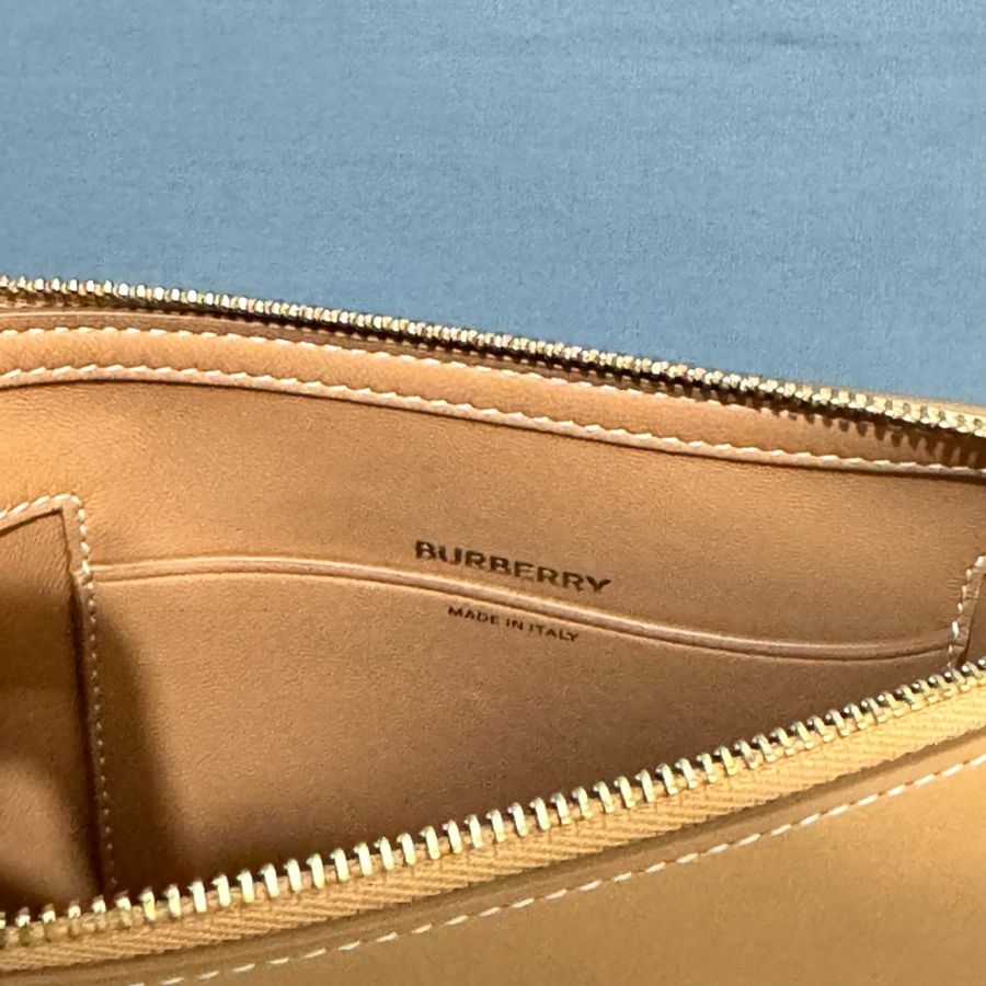 Burberry Olympia zip shoulder bag迷你金鏈 奶茶啡色-8