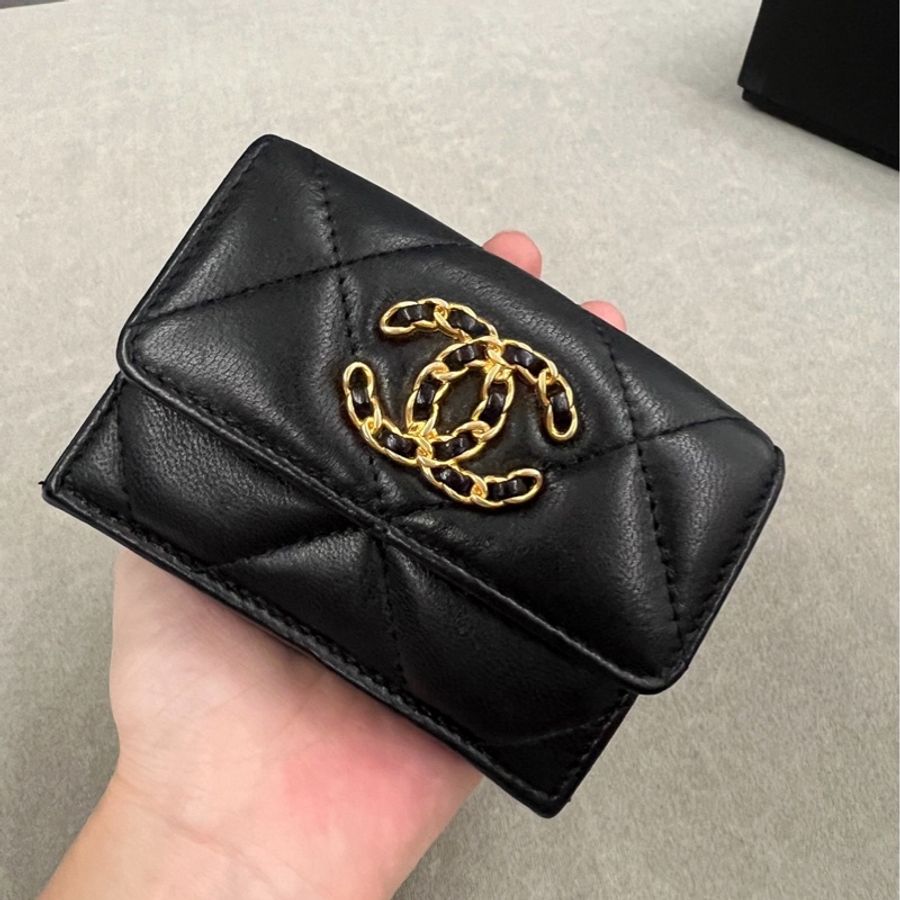 Chanel 19 mini 黑金三折短夾-36