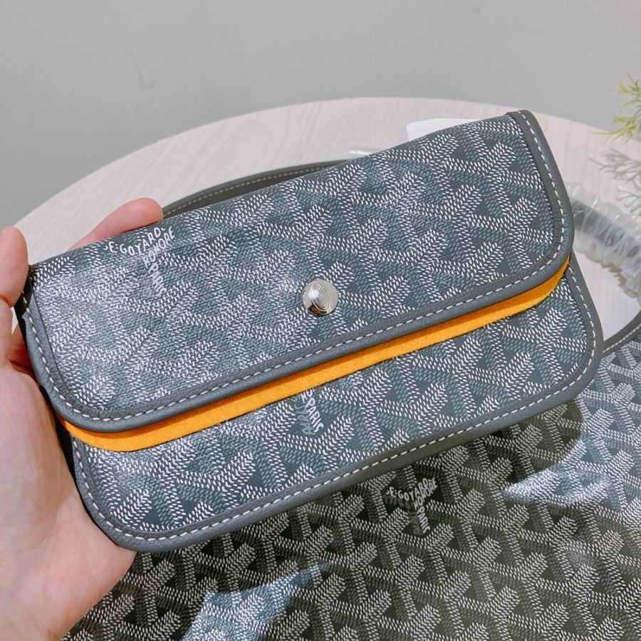 Goyard 戈雅小號經典半月腋下包包心心限量版Sac Hobo Boheme With Heart Logo Limited Edition PM-8
