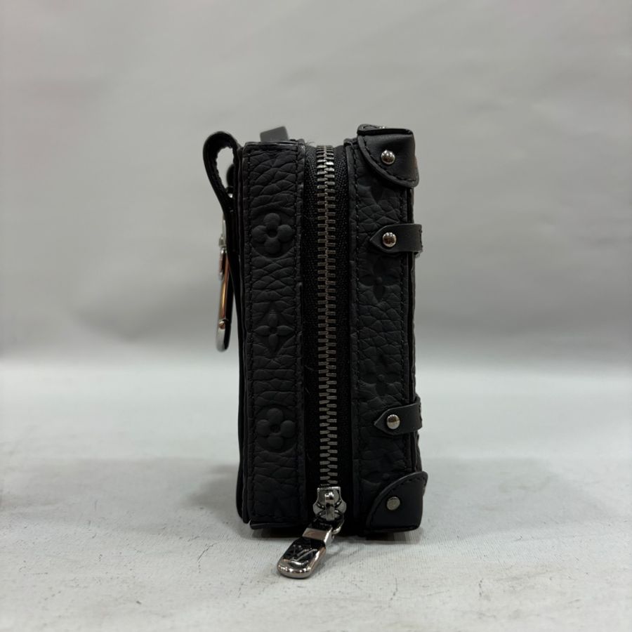 LV 黑顆粒牛皮壓紋Soft Trunk吊飾 袖珍軟箱旅行袋鑰匙圈掛飾-2