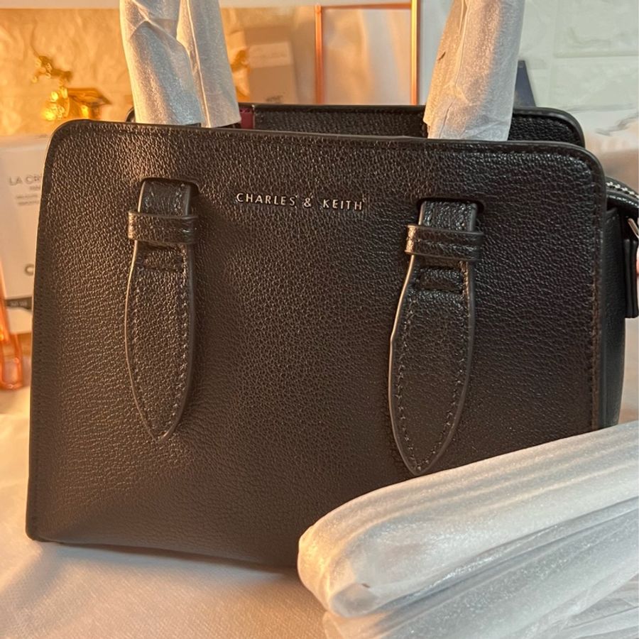 CHARLES & KEITH 小ck 黑色 經典款包包 (可斜背.手提)-5