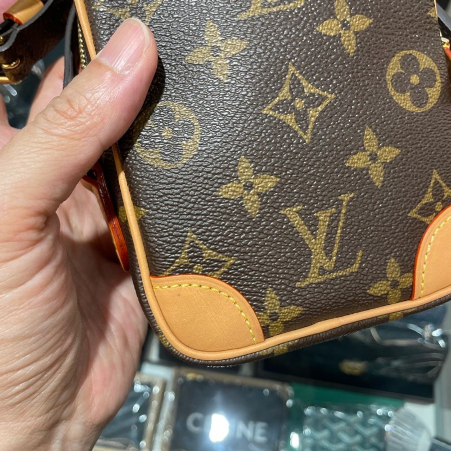 LV 迷你斜背包/側背包/相機包 限量版 9成新 (Q)-13