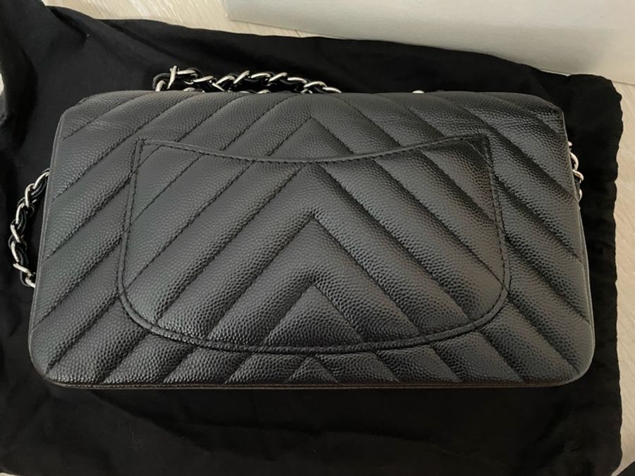 Chanel CF20山形紋荔枝皮 經典黑銀款-8