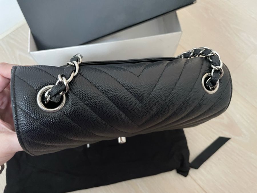 Chanel CF20山形紋荔枝皮 經典黑銀款-14