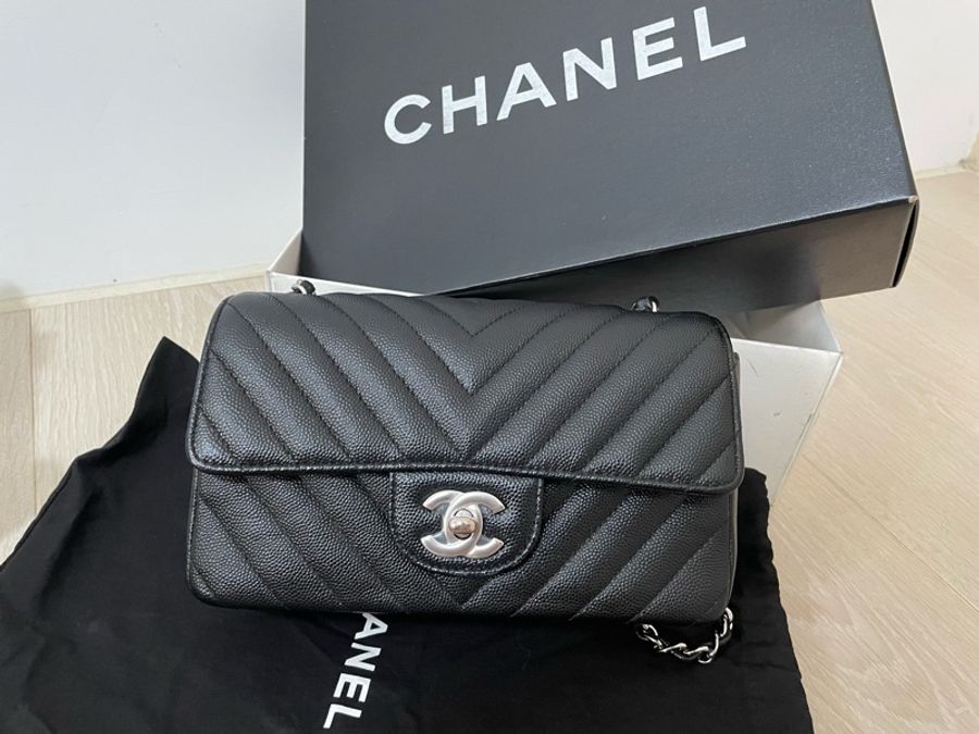 Chanel CF20山形紋荔枝皮 經典黑銀款-18