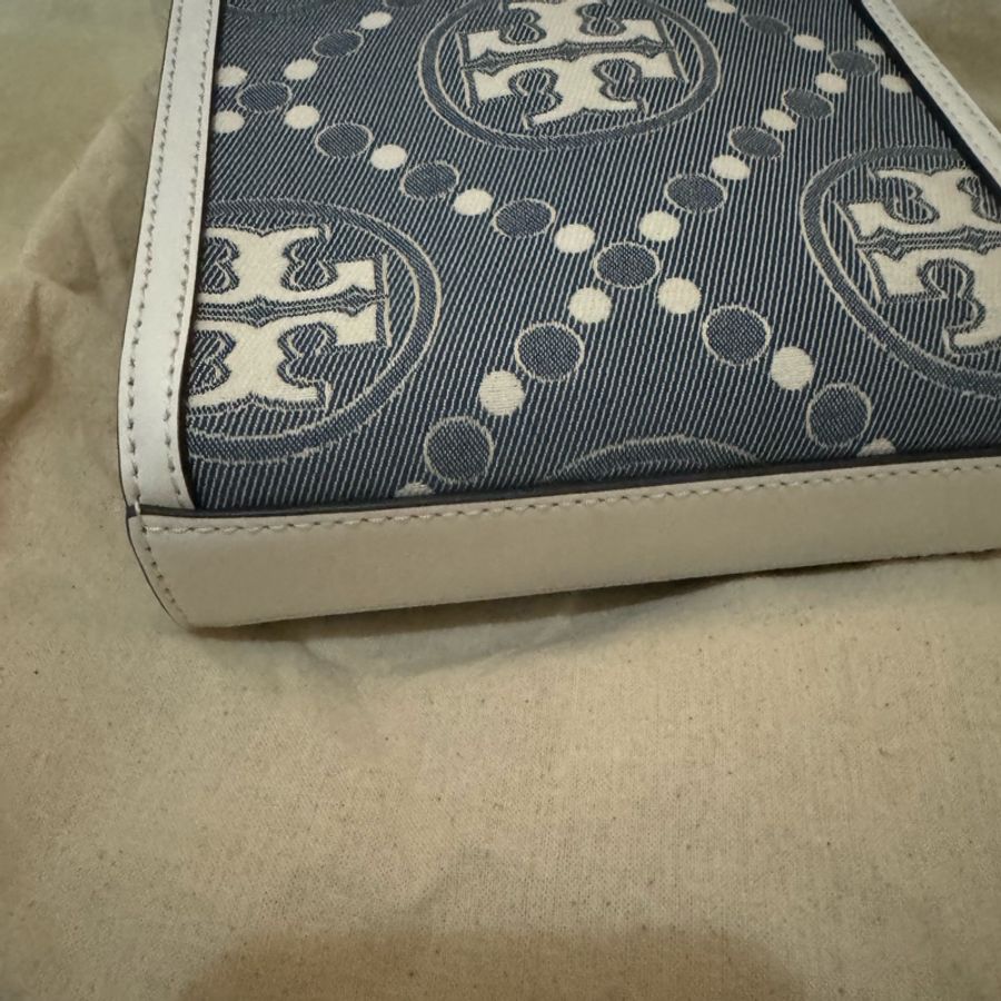 全新Tory Burch TB T-Monogram Mini 琴譜包-10