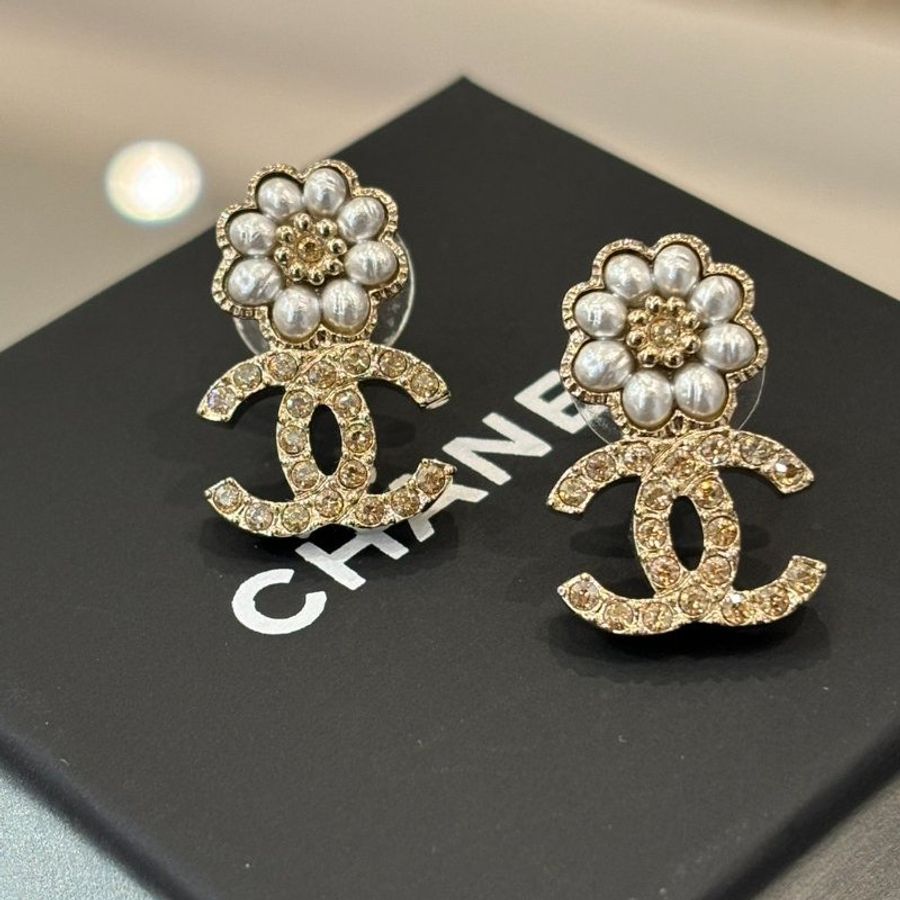 CHANEL經典水鑽雙C LOGO花朵耳環-0