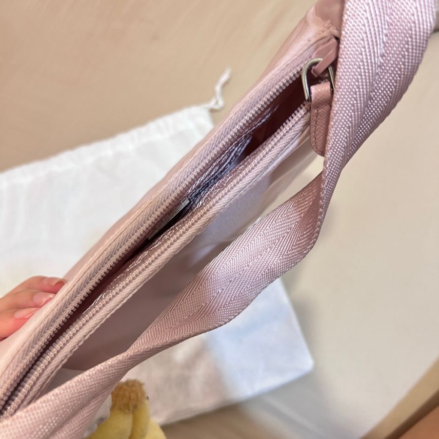 prada hobo 粉色櫻花包-11