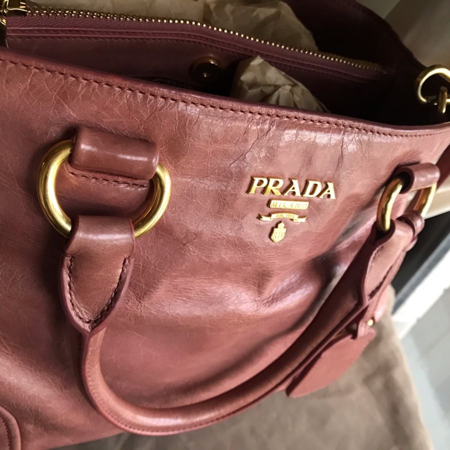 Prada 手提包/側斜肩背包👜托特包/殺手包/小資包/公事包/電腦包👜正品👜況蠻好👜隔層充足功能佳❤️-21