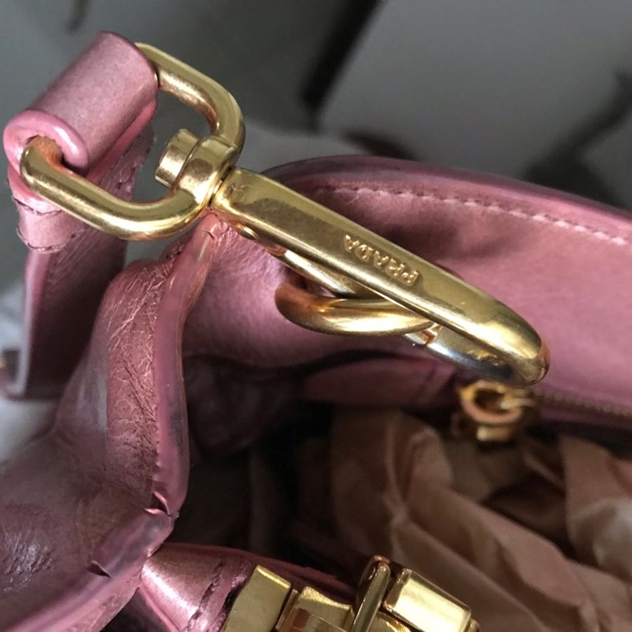 Prada 手提包/側斜肩背包👜托特包/殺手包/小資包/公事包/電腦包👜正品👜況蠻好👜隔層充足功能佳❤️-64