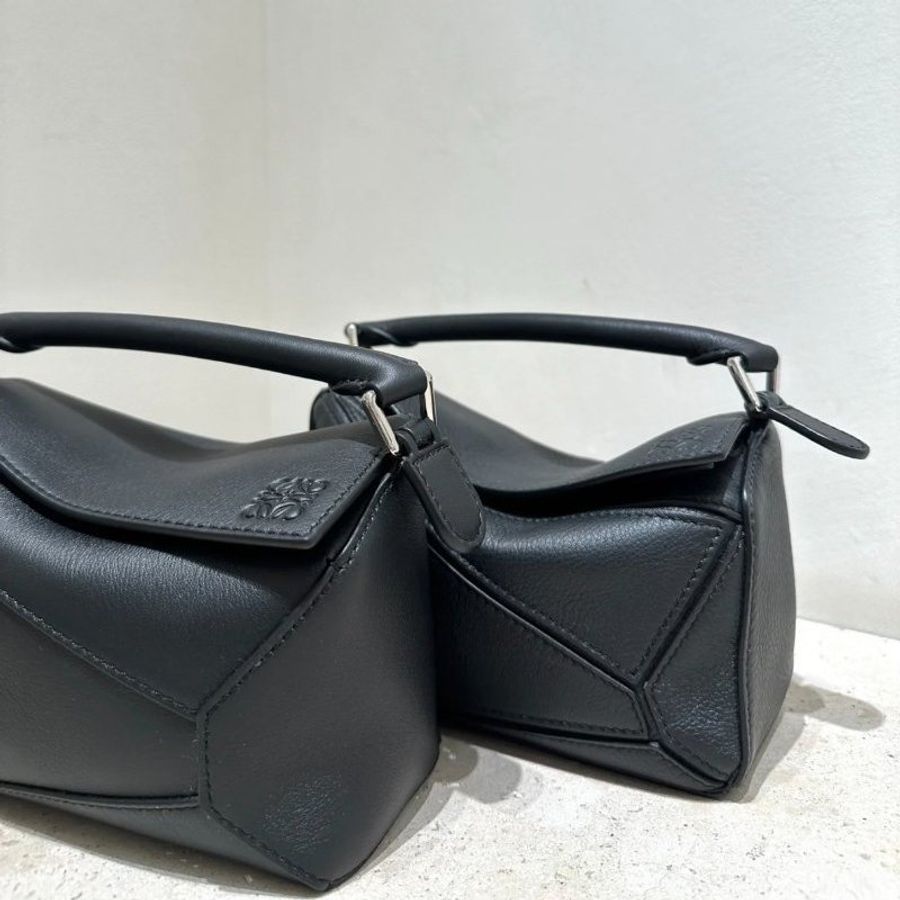 Loewe 迷你經典小牛皮 Puzzle包 黑色《2024季度★全新商品 》-2