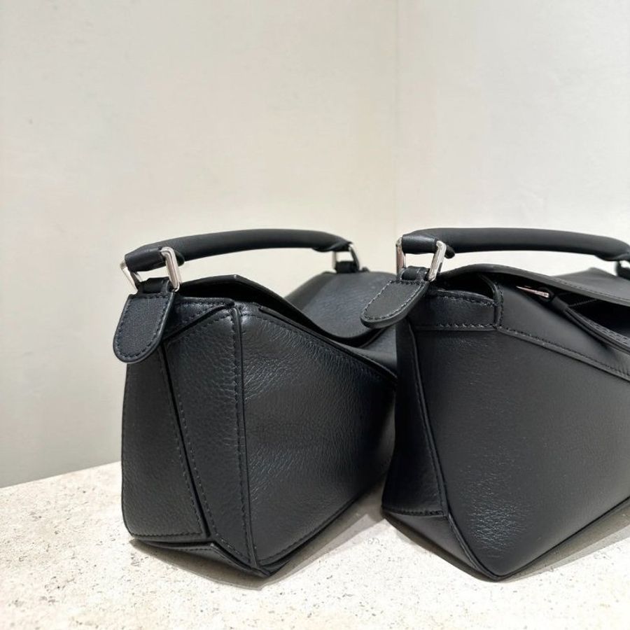 Loewe 迷你經典小牛皮 Puzzle包 黑色《2024季度★全新商品 》-3