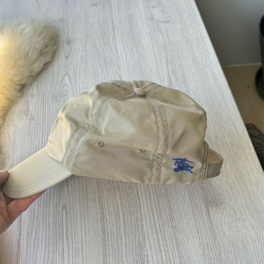 Burberry 卡其色棒球帽-0