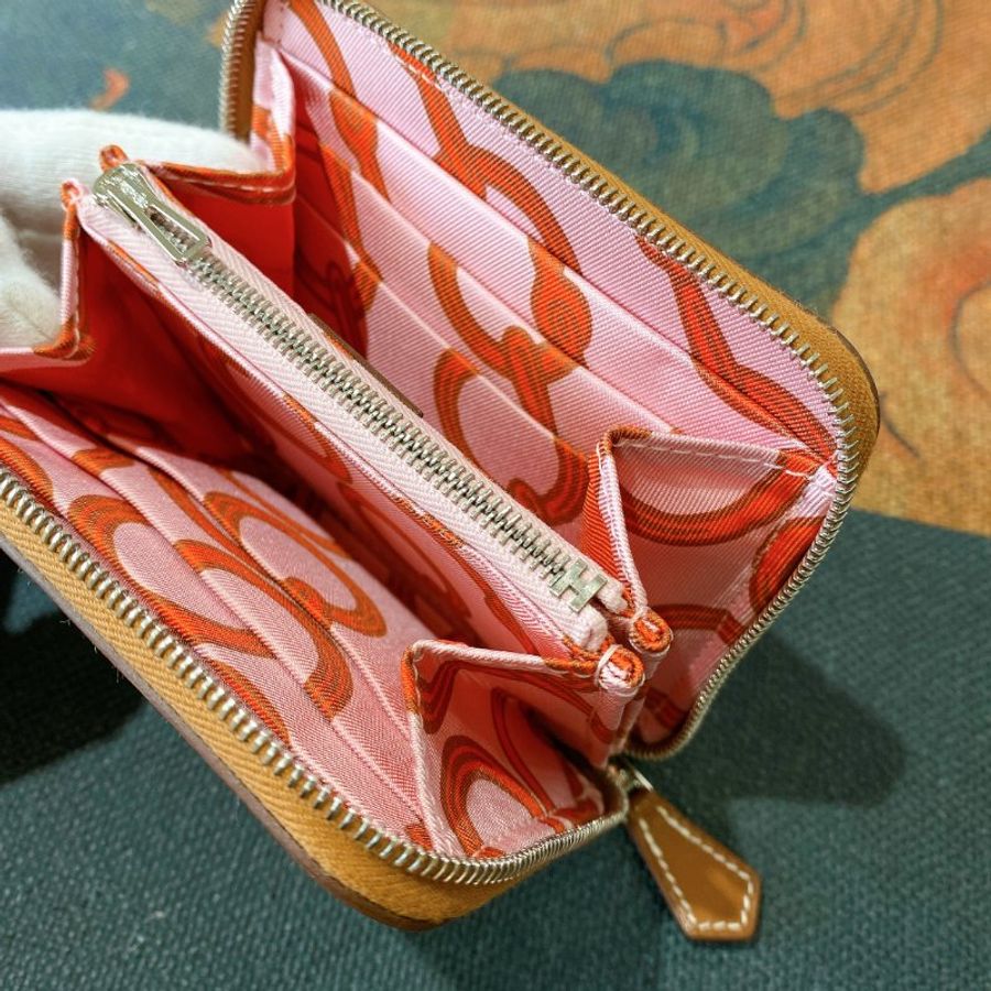 【99新】HERMES 經典silk in系列 棕色 EPSOM 小牛皮拉鍊絲巾短夾零錢包-9