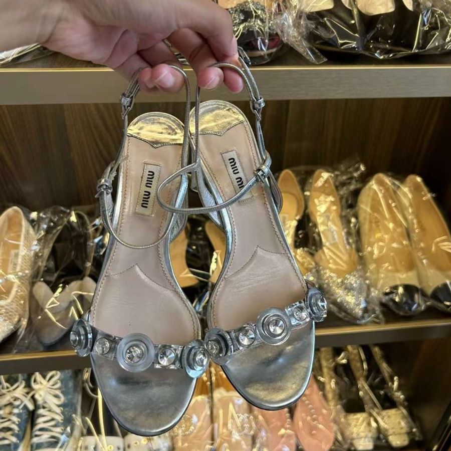 MIUMIU銀色涼鞋 尺寸37.5碼 已貼底-0