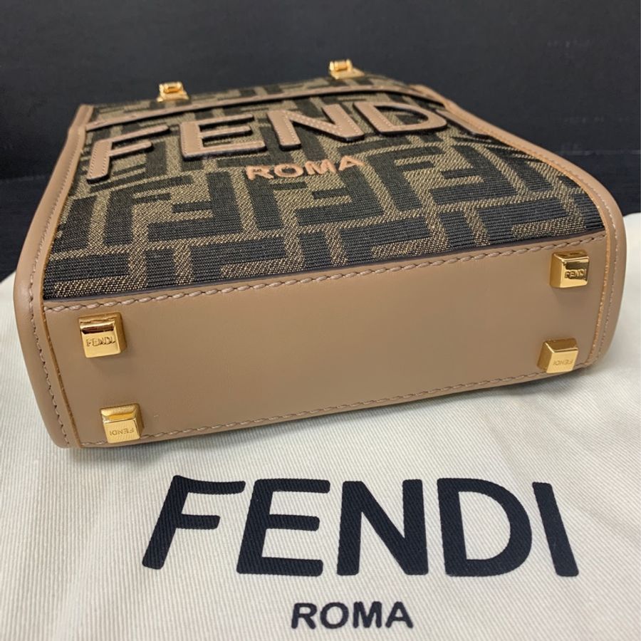 全新Fendi 迷你款式Sunshine手提袋棕色FF布料迷你包款-3