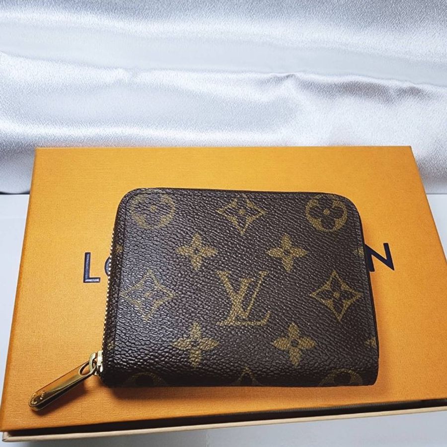 Louis Vuitton ZIPPY COIN PURSE 經典Monogram 拉鍊短夾(卡其) ㄇ字短夾 卡夾卡包-0