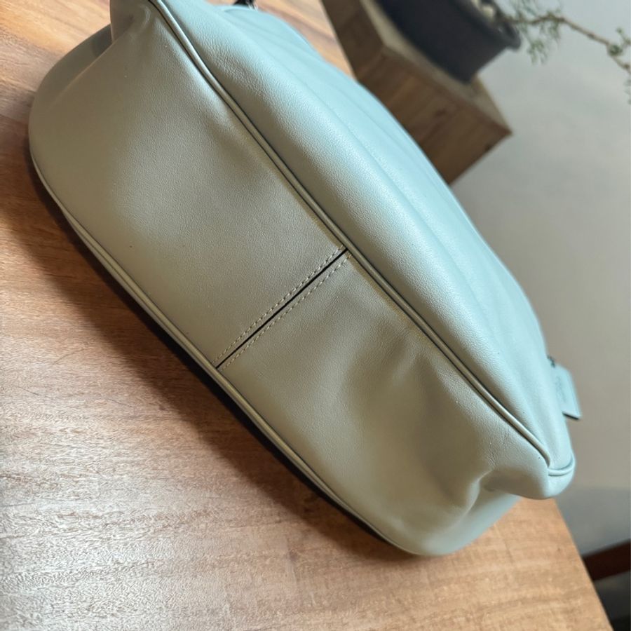 COACH TABBY HOBO 經典兩用新月包 (粉藍)-3
