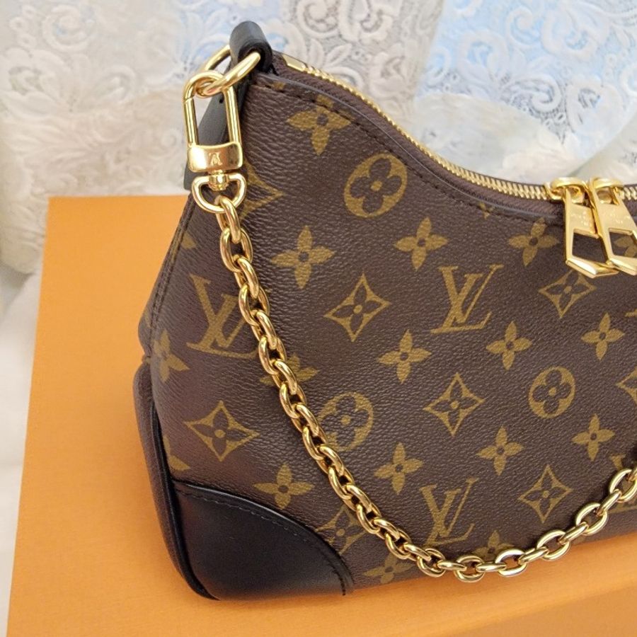 ❤️LV 黑色牛角包-近新閒置品-11