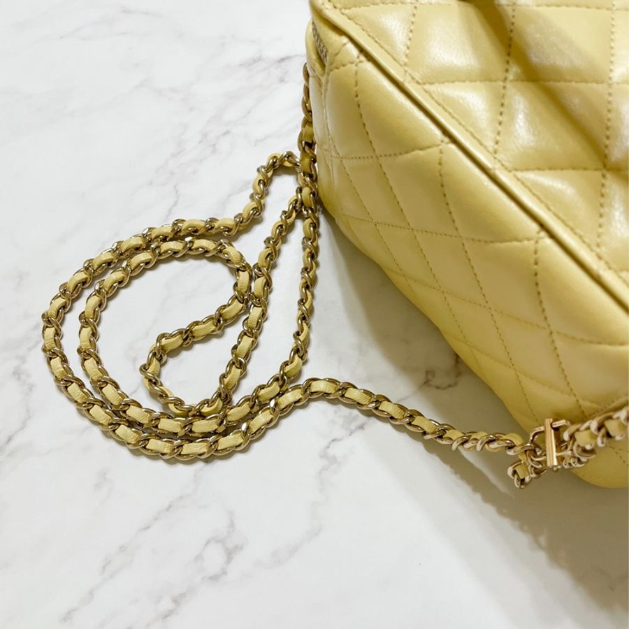 (近全新) Chanel 淡黃色羊皮長盒子-4