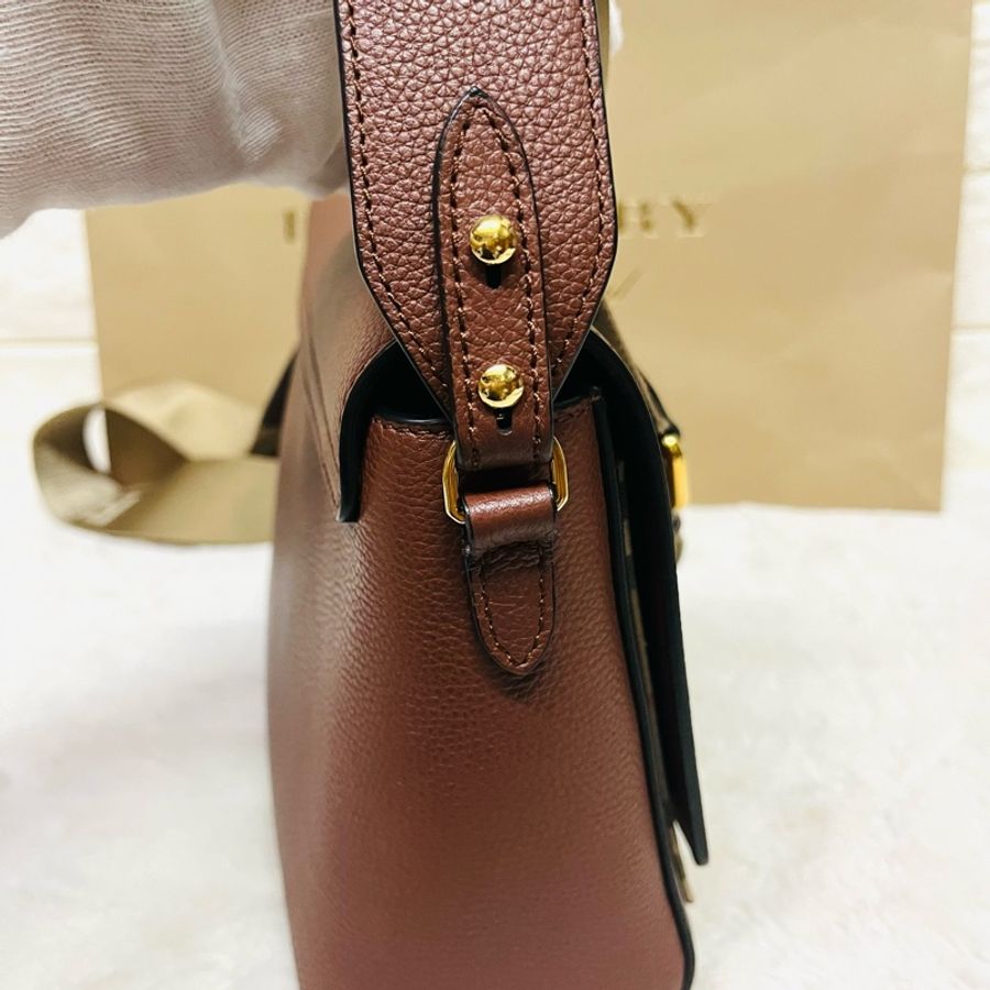 Burberry NOTE系列#經典格紋拼接牛皮斜背包(中/棕×米格紋)-10