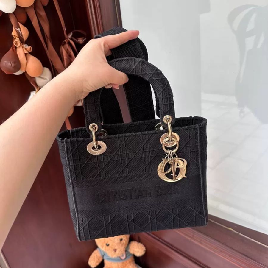 Dior Lady D-lite 藤格紋刺繡戴妃包中號-1