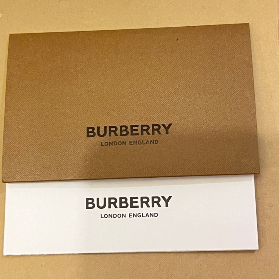 Burberry-6