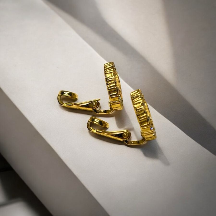 Dior logo水鑽夾式耳環-4