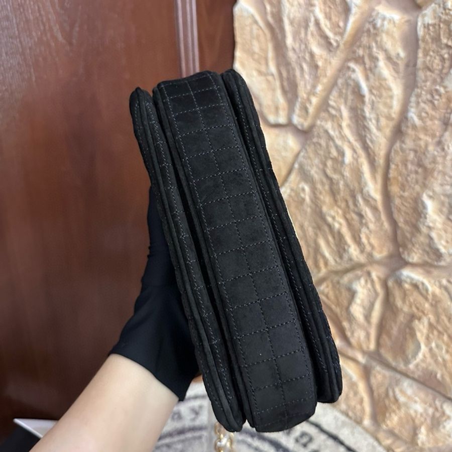 Celine C bag 冰格麂皮絲絨鏈條包-6