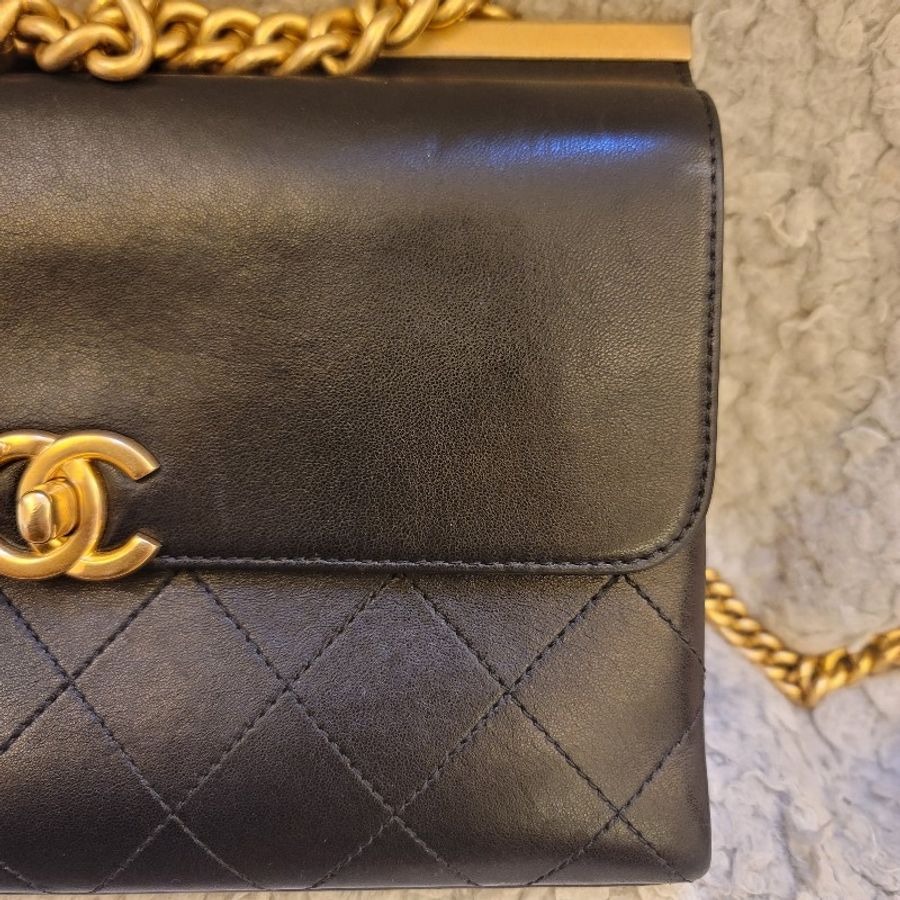 Chanel 香奈兒 黑金雙面牛皮菱格手提肩背包-6