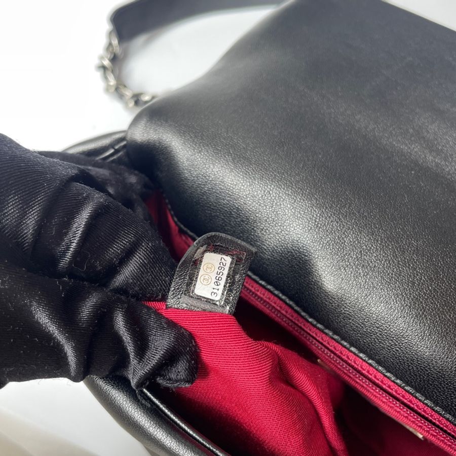 Chanel19口蓋包黑羊皮26公分-7
