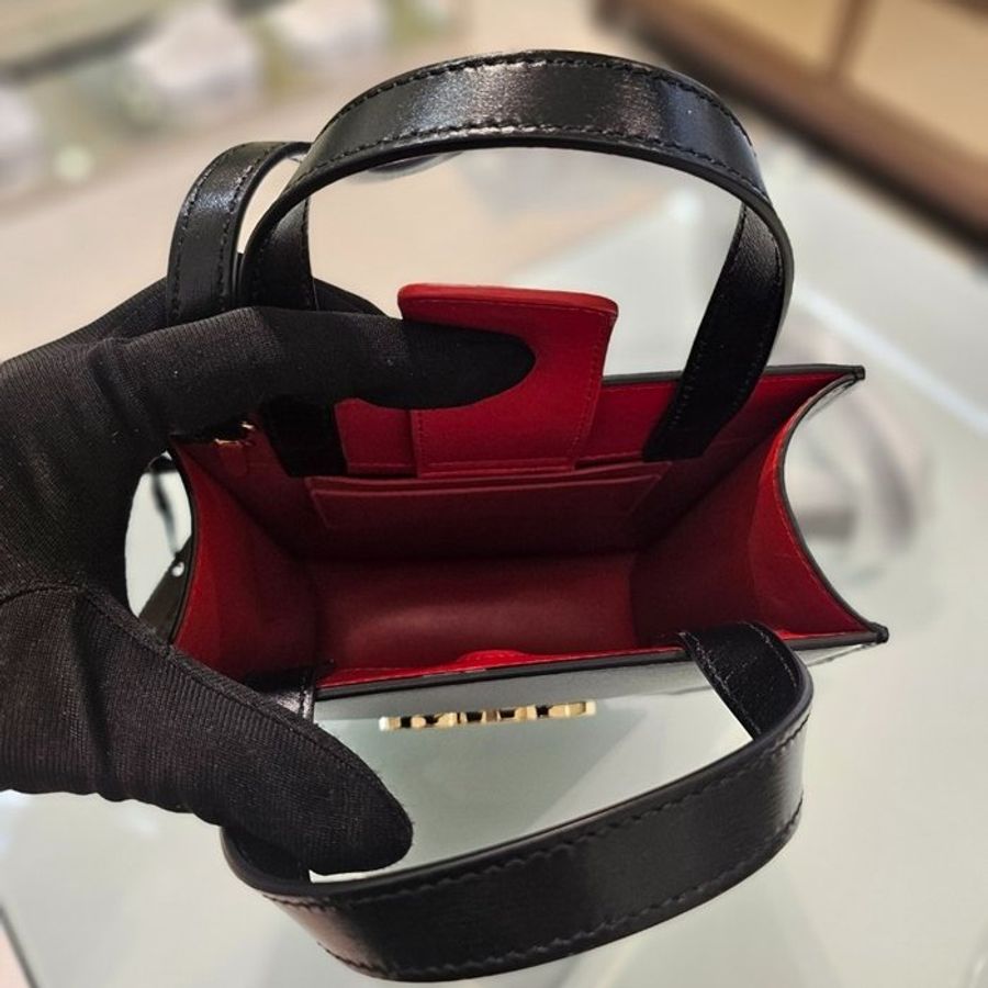 Salvatore Ferragamo Double Gancio 迷你包 黑色/附長肩背帶《2024季度★全新商品 》-4