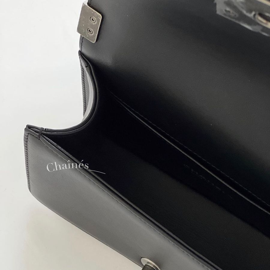 Chanel boy 20 小牛皮(全新）-1