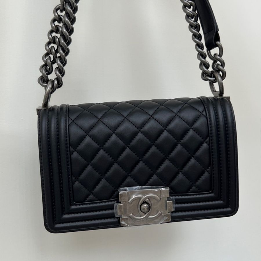 Chanel boy 20 小牛皮(全新）-11