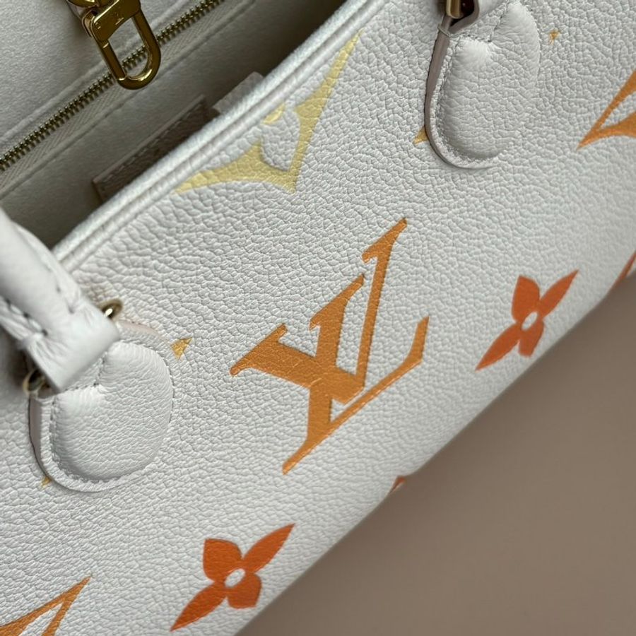 ::LOUIS VUITTON:: LV M46513 漸層ONTHEGO 小款-13