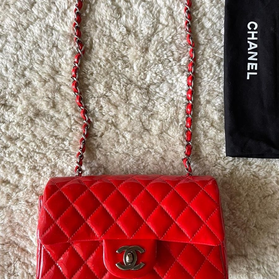 Chanel coco 20 漆皮亮紅色-0