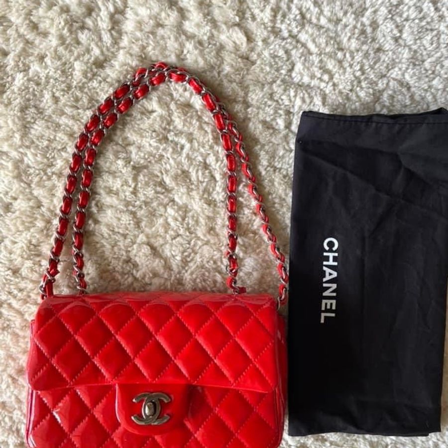 Chanel coco 20 漆皮亮紅色-3