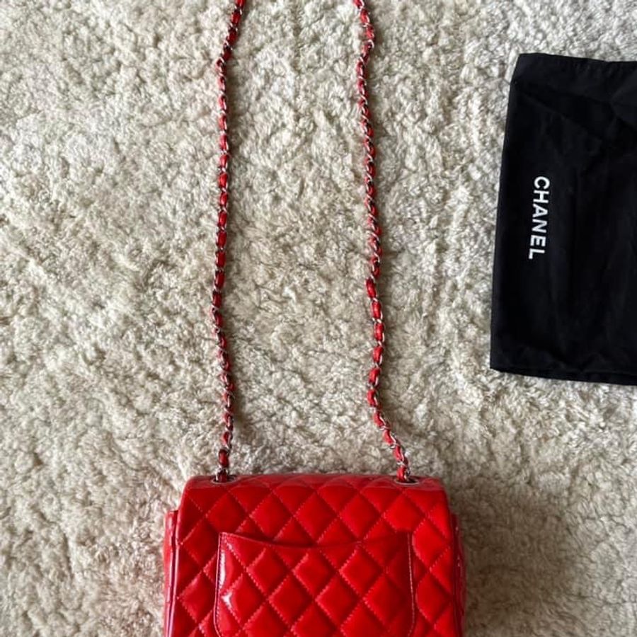 Chanel coco 20 漆皮亮紅色-9