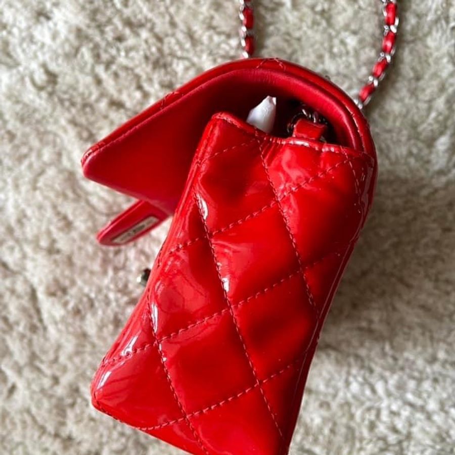 Chanel coco 20 漆皮亮紅色-15