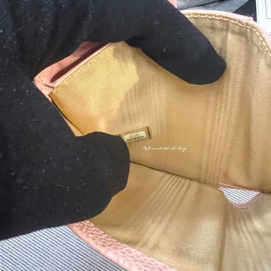 Chanel 淺粉紅色荔枝皮短銀包-4